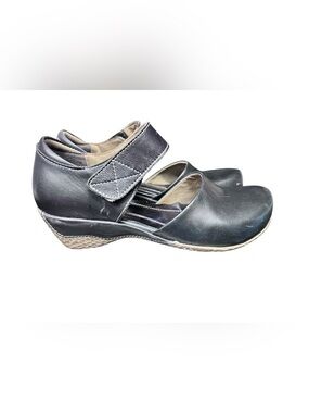 L’Artiste  by Spring Step black MaryJane Wedge Heels, Size 37